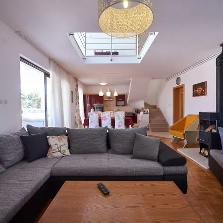 Lilly Apartment *